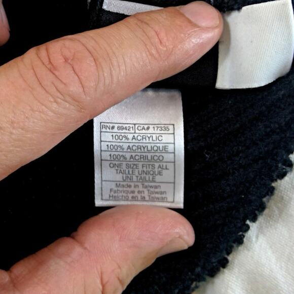 Philadelphia Flyers CCM Hockey Winter Striped Hat/Cap/Beanie NHL - Picture 6 of 7